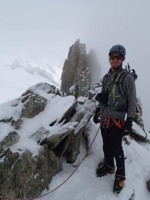 Adrian à l'aise sur l'arête