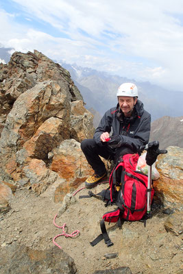 Pause à la descente au col sur l'arête