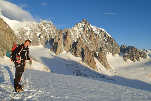 Regard vers la Vallée Blanche et le Glacier du Géant