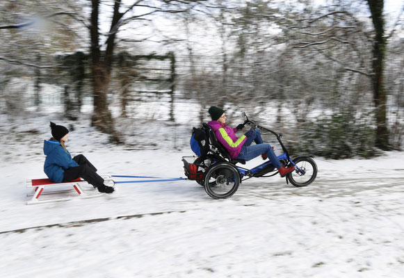  Der Komfort- Chopper Delta tx von HP VELOTECHNIK eignet sich auch Zugfahrzeug für Schlittenfahrende. ©HP Velotechnik