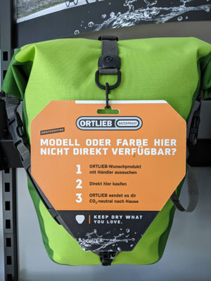 ORTLIEB hat einen speziellen POS-Werbeaufhänger entwickelt 