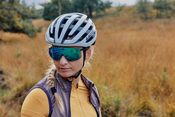 SHIMANO erweitert RIDESCAPE-Serie um spezialisierte AR- und TR-Gläser für mehr Fahrsicherheit