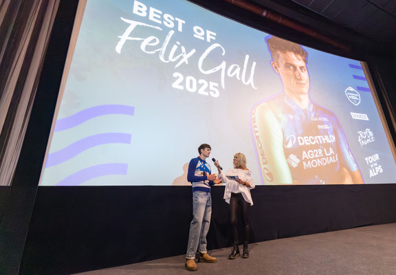 Vor der Leinwand ©Expa Pictures