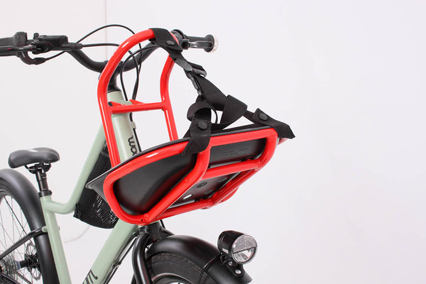 Klappbarer, sehr stabiler Frontgepäckträger am woom NOW