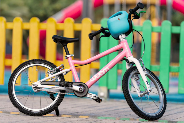 woom GO als bestes Kinderfahrrad ausgezeichnet und startet in "powder pink" ©woom