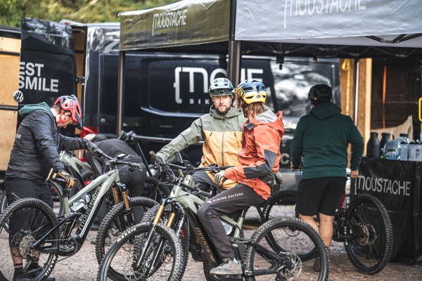 Impressionen vom DACH Kunden Convent bei MOUSTACHE Bikes in Thaon-les-Vosges