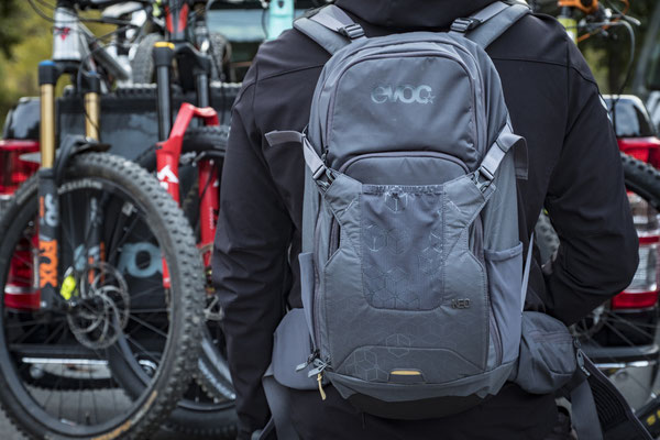 EVOC NEO 16l Location: Val D'Allos, France ©EVOC / Manfred Stromberg