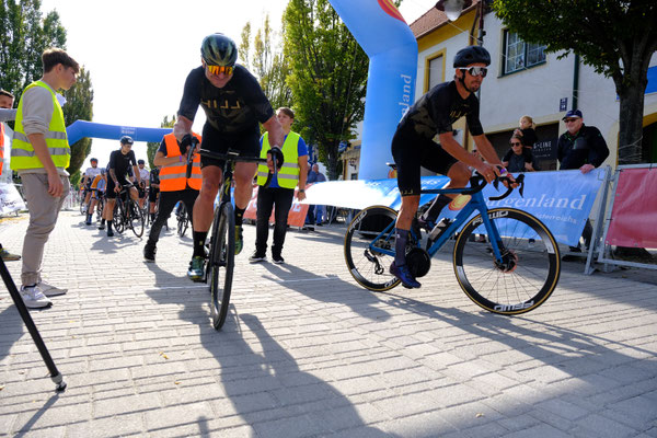 Zeitfahrbewerbe:  Leo Hillinger und Johnny Hoogerland gehen ins Rennen (Copyright: Philipp Hutter)