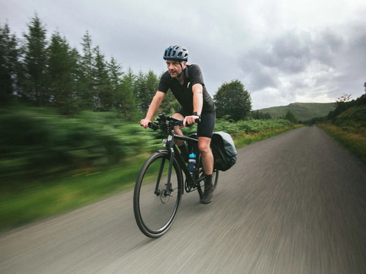 Die Ampler Challenge Tour von Andrew führt ihn auf 1000 Kilometern quer durch das Vereinigte Königreich