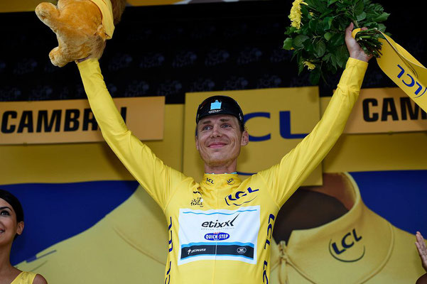 Tony Martin schlüpfte bei der Tour de France 2015 nach seinem Tagessieg auf der vierten Etappe in das Gelbe Trikot. ©