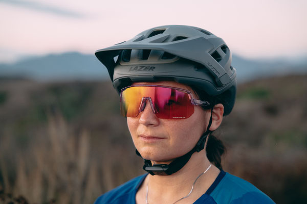 SHIMANO erweitert RIDESCAPE-Serie um spezialisierte AR- und TR-Gläser für mehr Fahrsicherheit