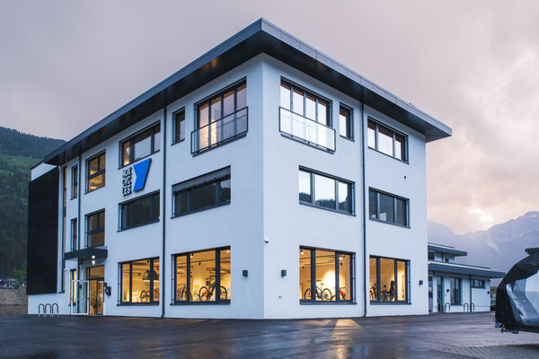 NOX Cycles eröffnet neuen Hauptsitz im Zillertal © Simon Beizaee