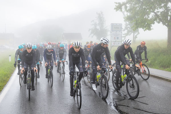 Die Kondolenzfahrt von Tulfes zum Patscherkofel ©Expa Pictures
