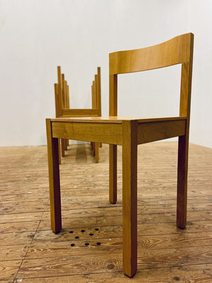 Close up van houten eetkamerstoel No Sign Of Design van Richard Hutten voor Lensvelt