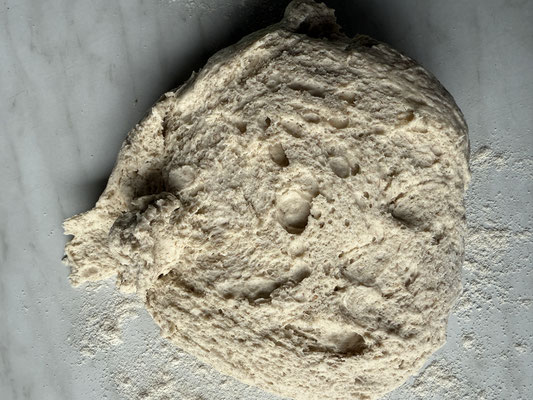 Glutenfreier Sandwichbrot-Teig – spezielle Verarbeitung für Lockerheit