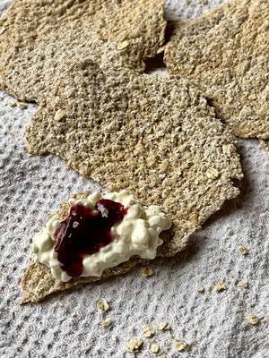  „Hausgemachtes Knäckebrot – perfekt für süße & herzhafte Beläge