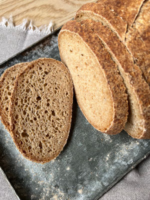 Glutenfreies Wildhefe-Malzkruste-Brot: Würzig & saftig dank Hefewasser