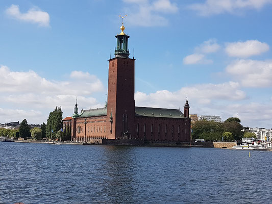 REGIERUNGSGEBÄUDE