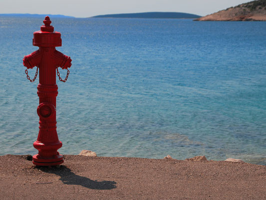 Ein Hydrant direkt am Wasser...