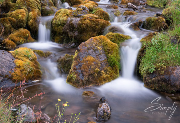 Kleiner Wasserfall bei dem Dynjandi .