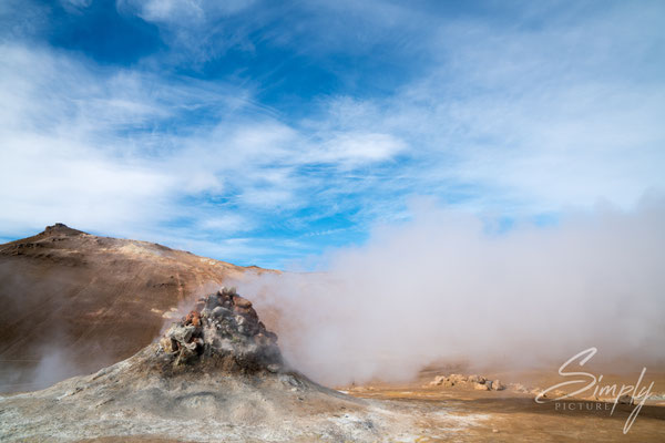 Dampfende Fumerale bei Jarðböðin við Mývatn.