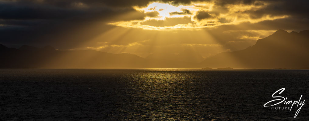 Sonnenuntergang auf den Lofoten.