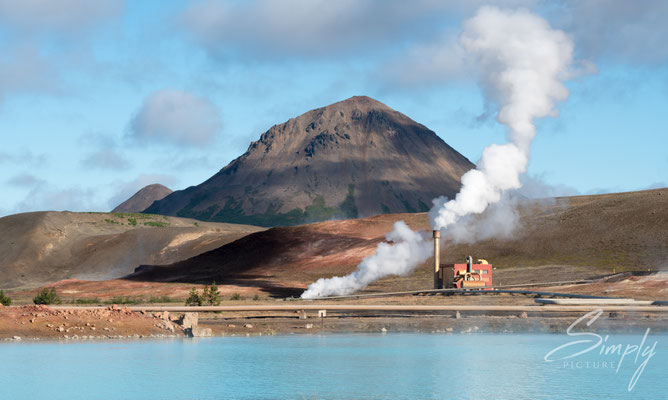 Erdwärme-Energiegewinnungsanlage bei Mývatn, Blue Lake.