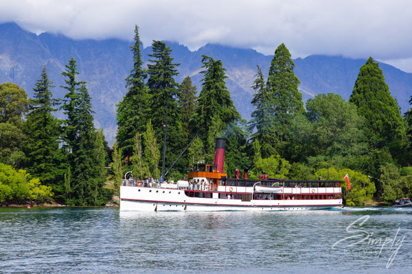 Queenstown, Real Journeys Visitor Center, Steamer, Dampfschiff