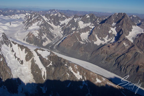 Flug-Neuseland Alpen, Gletscher in dem Gebirge, von Oben