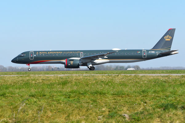 Royal Jordanian E195-E2 JY-REB