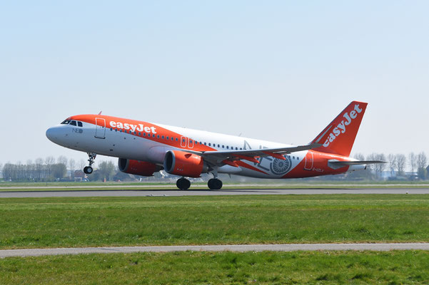 easyJet_Airbus A320-251N_G-UZLX