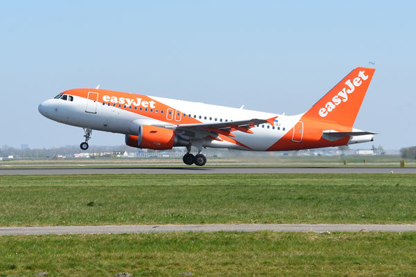 easyJet A319-111 OE-LQJ