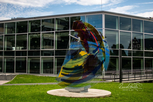 <b>Ausrichtung Zukunft</b><br>(Skulptur von Tobias Kammerer)<br>1/500 | f/2.8 | 30 mm (45 mm) | ISO 100