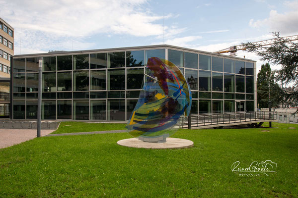 <b>Ausrichtung Zukunft</b><br>(Skulptur von Tobias Kammerer)<br>1/60 | f/9 | 18 mm (27 mm) | ISO 125