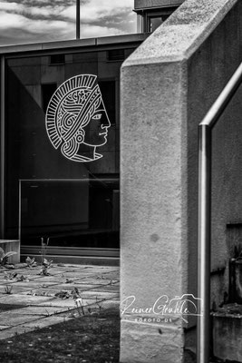 <b>TU-logo</b><br><br>1/200 | f/6.3 | 50 mm (75 mm) | ISO 100