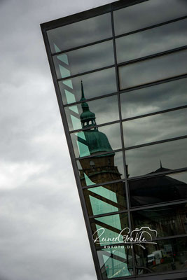 <b>Darmstadtium</b><br>1/200 | f/5 | 63 mm (94 mm) | ISO 100