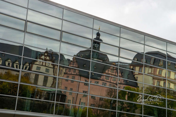 <b>Darmstadtium</b><br>1/80 | f/16 | 46 mm (69 mm) | ISO 1250