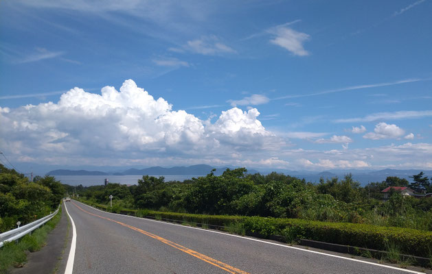 ～  入道雲とスケッチブック  ～  　(2022.8.2) (c) Yukie Arai