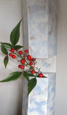 花入　～ 南天と蝶 ～　(2019.12.28) (c) Yukie Arai