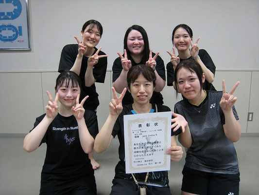 女子 ２部 優勝　pena  branca  B