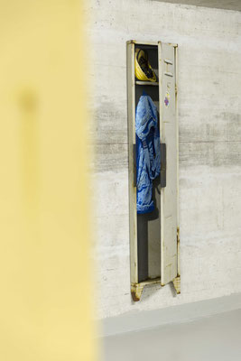 Ernst des Lebens, Öl/Acryl auf Leinwand, 175 x 40 x 8 cm, aufklappbar, 2018  Foto: Luca Rüedi, The View 2018
