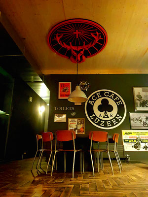 Jägermeister logo 3D geschnitzt & Bemalung  Ø 1,8m, Ace Cafe Luzern