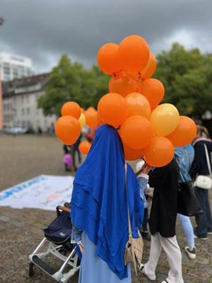 Aktion in Wuppertal | Über 100 Frauen finden in Wuppertal keinen Schutz.  #Gewalthilfegesetzjetzt