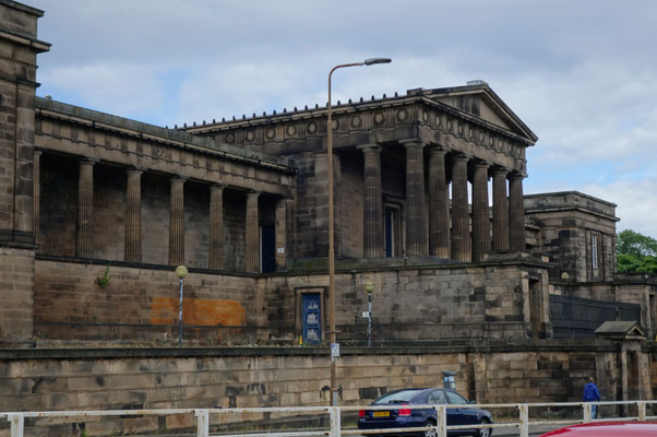 These people love greek architecture