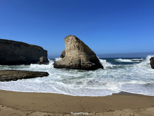 Shark Fin Cove