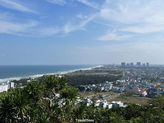Uitzicht op Da Nang vanaf Marble Mountains