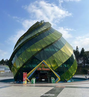 Lam Vien Square