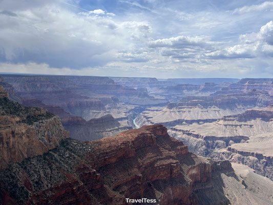 Colorado River door Grand Canyon