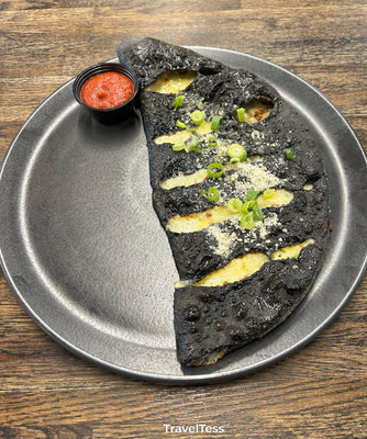 Black Crust Pizzaria