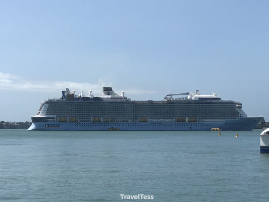 Cruiseschip in haven Auckland